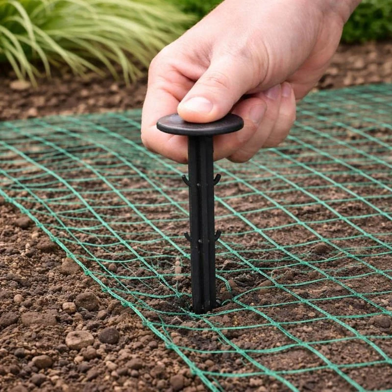 Plastové kolíky na agrotextíliu 11 cm – 10 ks