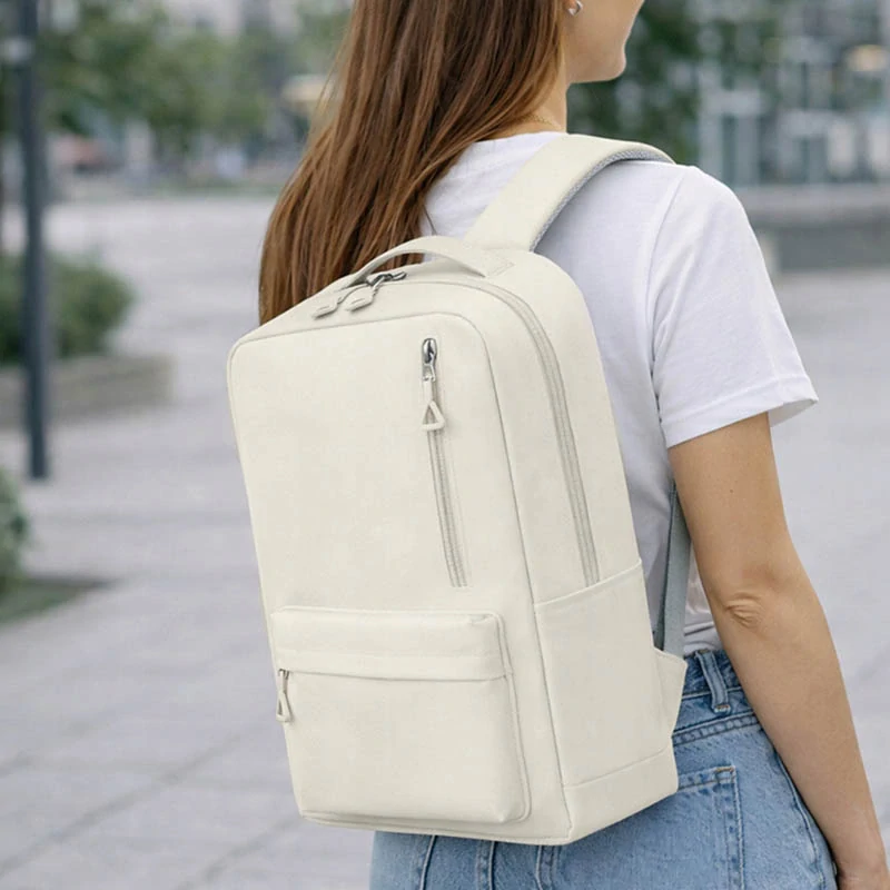 Mestský batoh na notebook 18 L biely