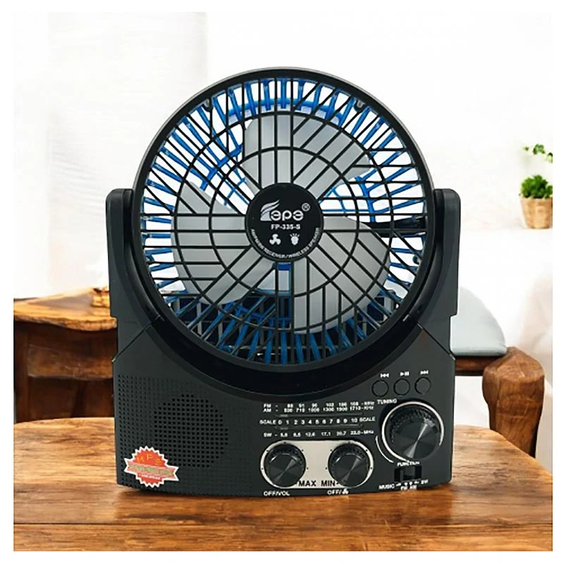 Multifunkčné rádio s ventilátorom a solárnym panelom