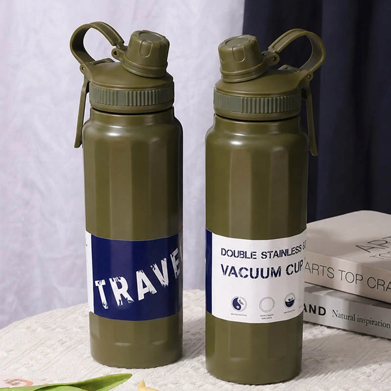 Nerezová termoska s náustkom 700 ml zelená