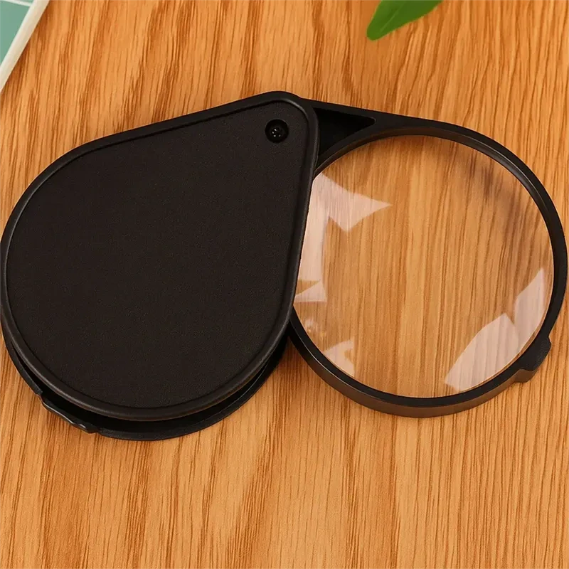 Skladacia vrecková lupa 60 mm – 10× zväčšenie