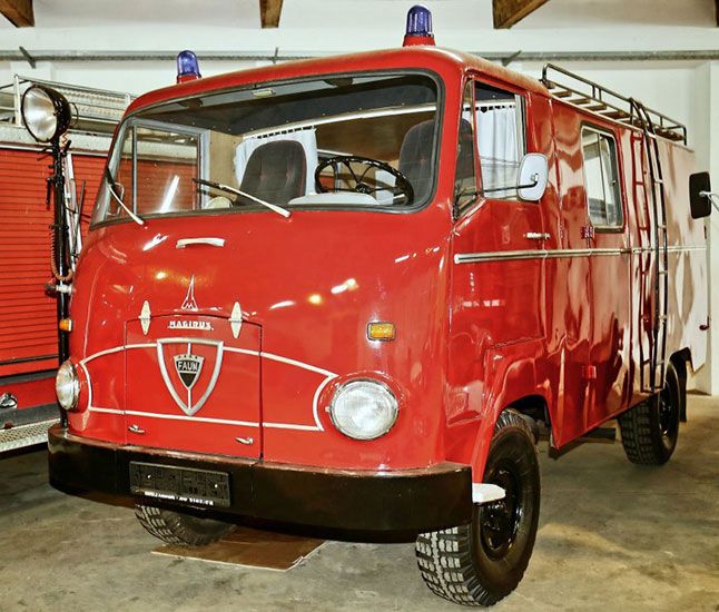 DeAgostini Model veterán FAUN F 24 DL 320-F 1:72