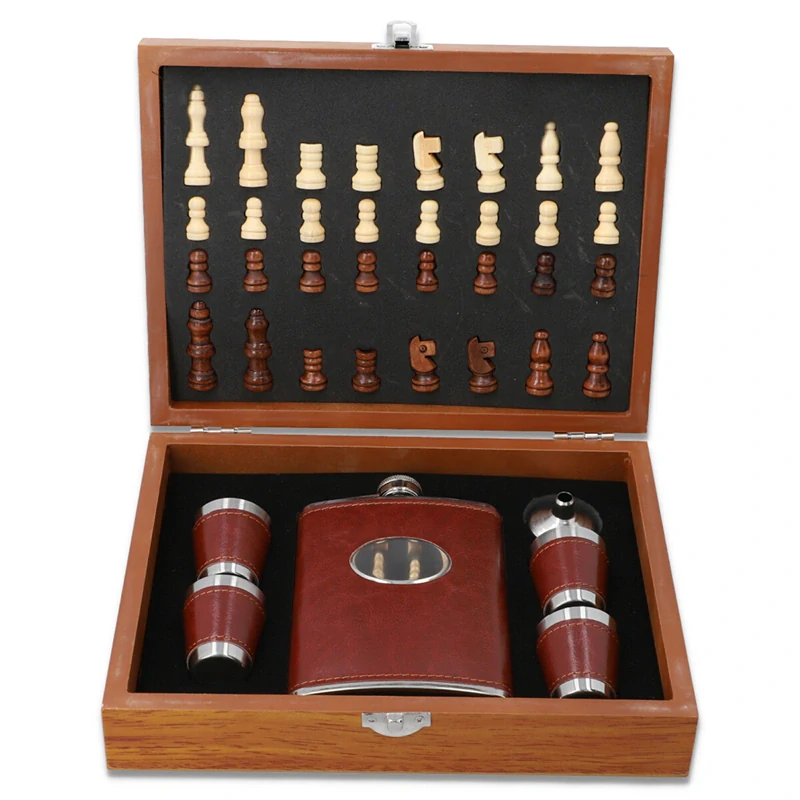 Ploskačka 240 ml v darčekovej kazete Chess – šachový set