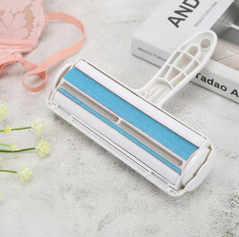 Opakovateľne použiteľný čistiaci valček na odev a prach