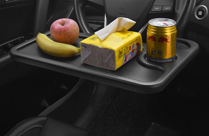 Stolík do auta na volant