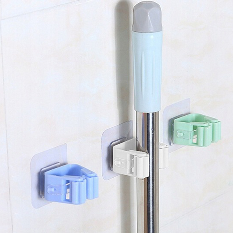 Univerzálny nástenný držak na upratovacie pomôcky