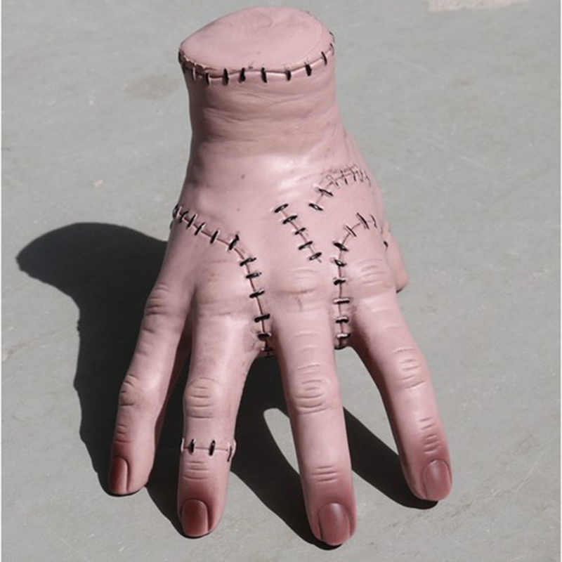 Halloweenska ruka Vec Wednesday Addams