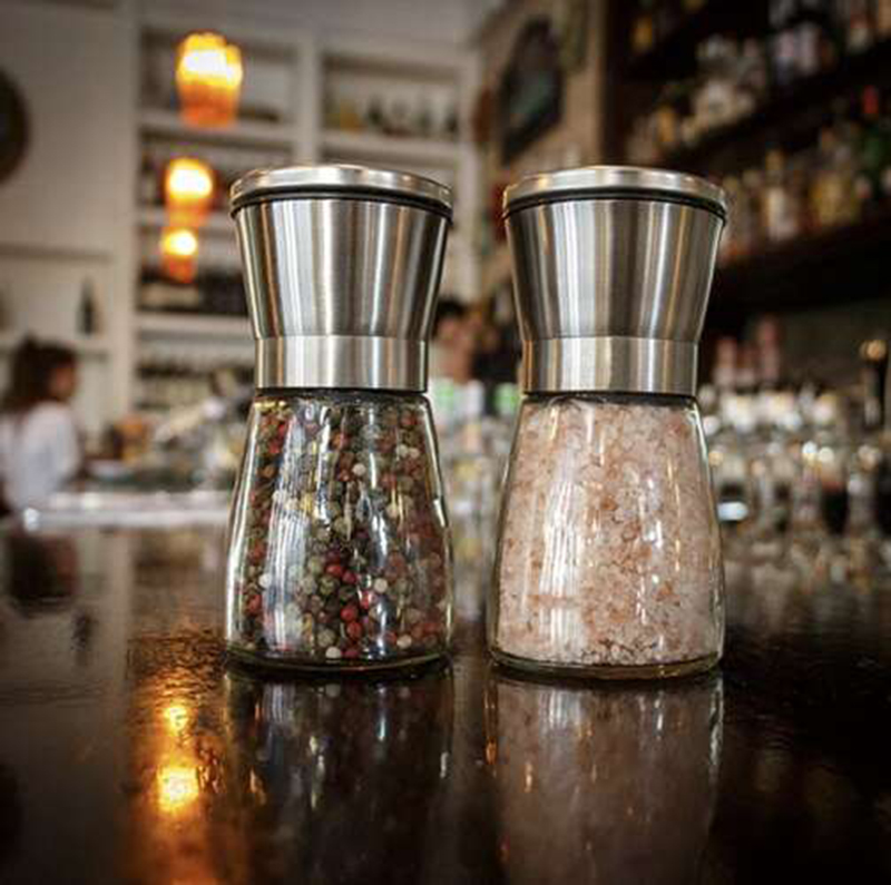 Sada ručných mlynčekov na soľ a korenie 2ks