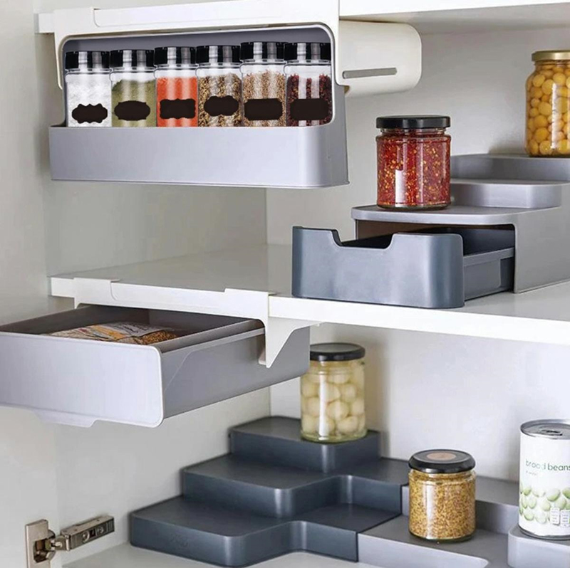 Sada koreničiek s organizérom s inštaláciou pod skrinku