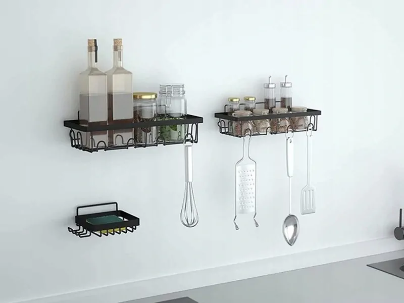 Polička do kúpeľne kovová čierna 32 x 14 x 6cm