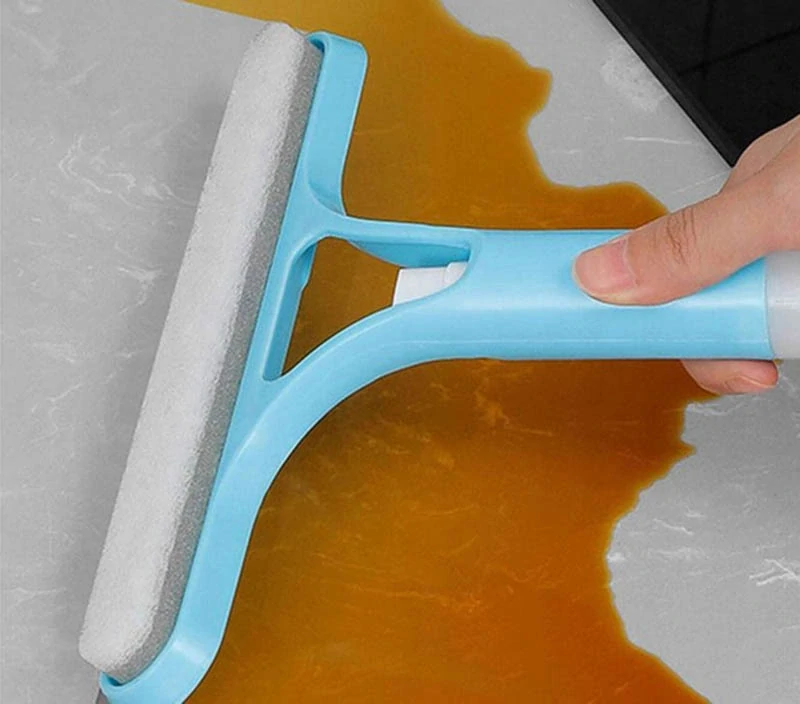 Stierka na okná s rozprašovačom