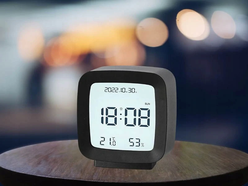 Digitálny LED budík s meteostanicou čierny