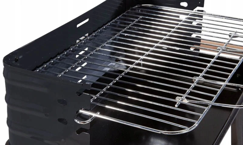 Záhradný gril na drevené uhlie s kolieskami