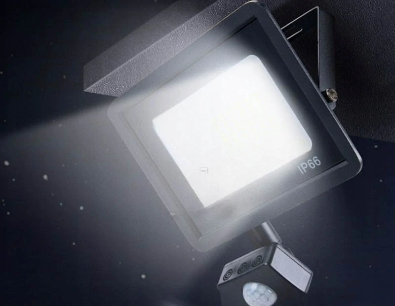 Halogénový reflektor LED s detektorom pohybu 30W