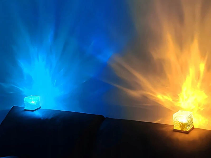 Krištáľová RGB lampička v tvare kocky s diaľkovým ovládaním