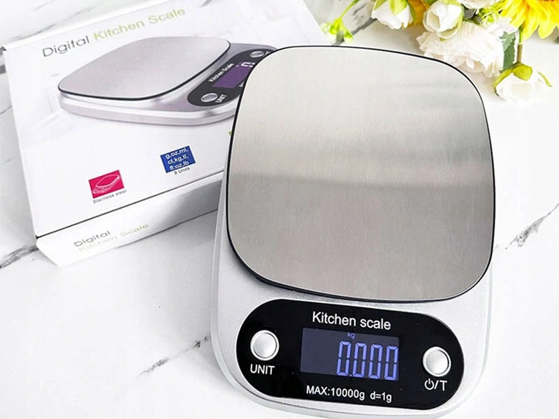 Elektronická kuchynská váha 3kg strieborná