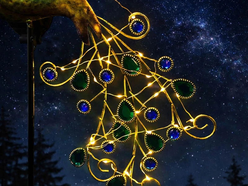 Solárna záhradná LED lampa v tvare páva