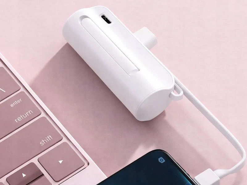 Powerbanka 5000 mAh s Lightning konektorom biela