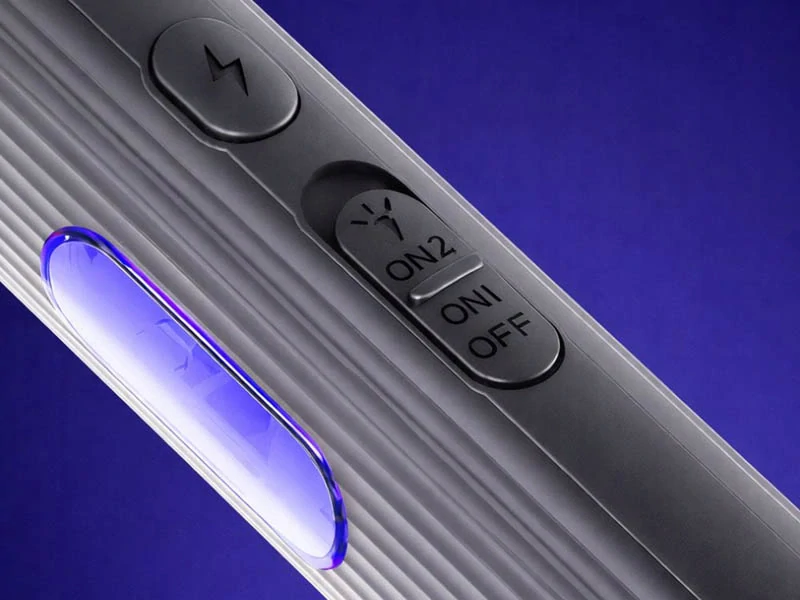 Elektrická plácačka na hmyz s teleskopickou rukoväťou