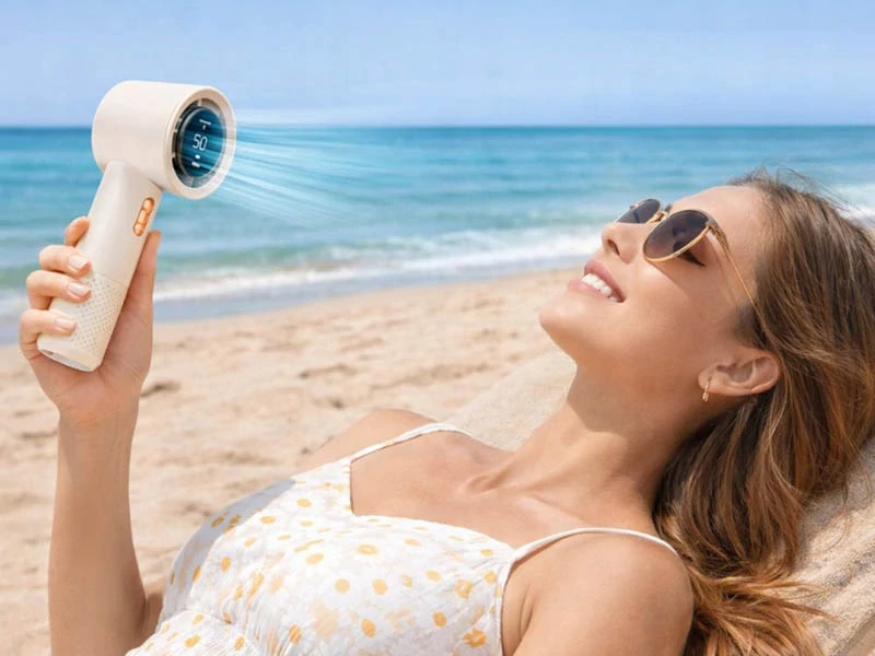 Ručný mini ventilátor USB biely