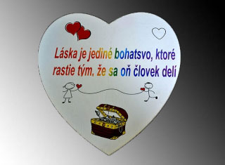 Tabuľka drevená srdce 30cm Láska je bohatstvo