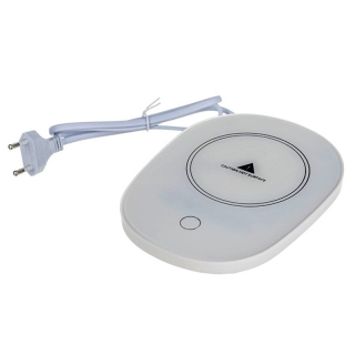 Elektrický ohrievač nápojov v hrnčeku