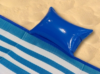 Plážová podložka s nafukovacím vankúšom modrá
