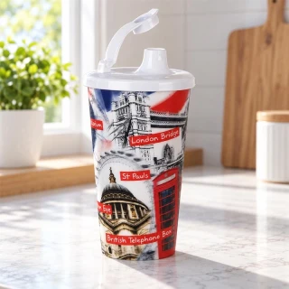 Plastový hrnček Londýn 640 ml s vekom a flexibilnou slamkou