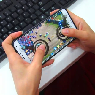 Ovládacie joysticky na mobil a tablet