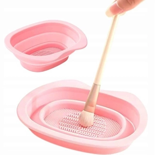 Silikónová miska na čistenie štetcov a hubiek na make-up