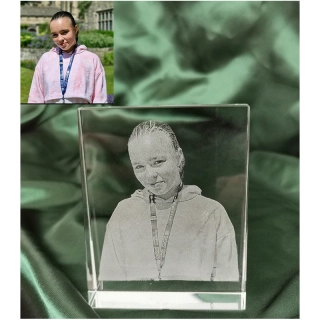 Sklenená kryštálová plaketa s gravírovaním vlastnej fotografie 8x10cm