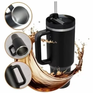 Termo hrnček 1L so slamkou čierny