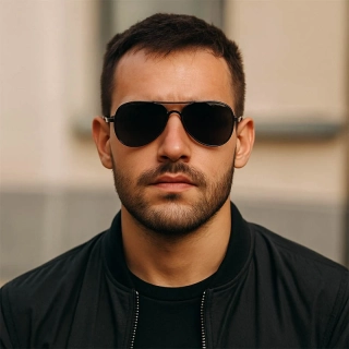 Unisex slnečné okuliare s kovovým rámom a UV ochranou