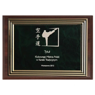 Kovová plaketa zelená na drevenej MDF podložke s gravírovaním 20x15cm