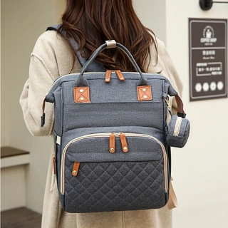 Batoh s USB portom 18L
