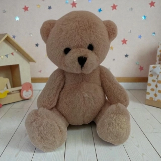 Plyšový medvedík svetlohnedý – klasický dizajn, výška 18 cm