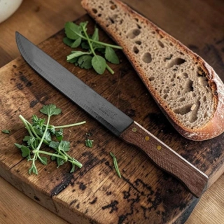 Kuchynský nôž s dĺžkou čepele 22 cm
