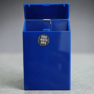 Plastový zatvárací box s pružinovým otváraním 11 × 6 × 1,6 cm