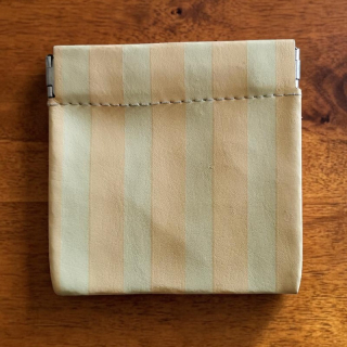 Peňaženka s pružinovým otváraním 9 × 9 cm