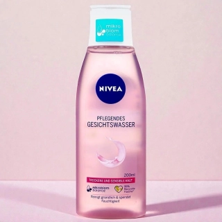 NIVEA Vyživujúce pleťové tonikum pre suchú a citlivú pleť 200 ml