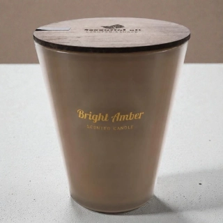 Vonná sviečka Bright Amber v skle s dreveným viečkom 950 g