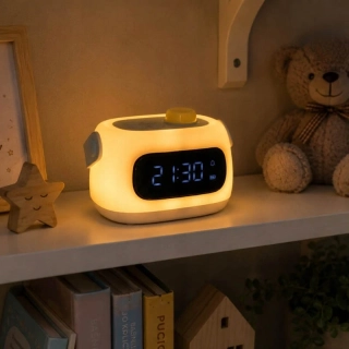 Nočná LED lampa s budíkom