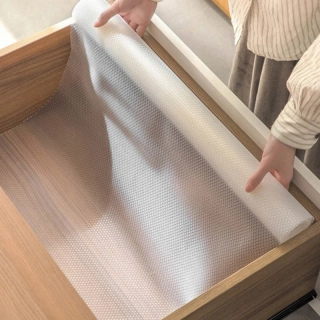Protišmyková podložka do zásuviek transparentná 500 × 50 cm