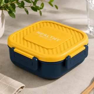 Lunch box s 3 priehradkami a príborom na desiatu aj obed zelený