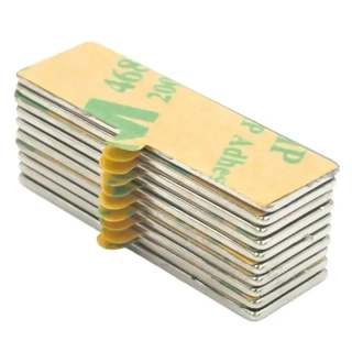Samolepiace neodýmové magnety 30 × 10 × 1 mm – 10 ks