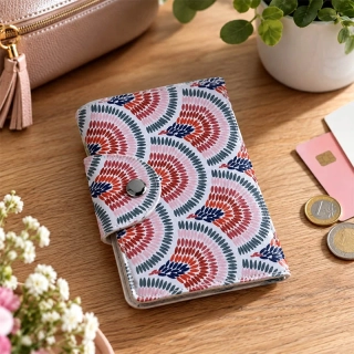 Dámska peňaženka s priehradkami na karty a mince 7,5 × 10,5 cm